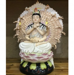 TƯỢNG BỒ TÁT NGHÌN TAY